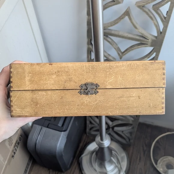 Antique 1903 Tyrrell's J.B.L. Cascade Hygienic Wooden Box Early Medical Box - Picture 2 of 9